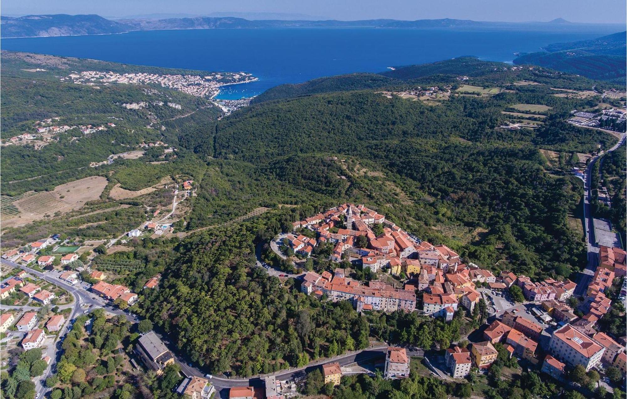 Awesome Apartment In Labin With Wifi Raša Kültér fotó