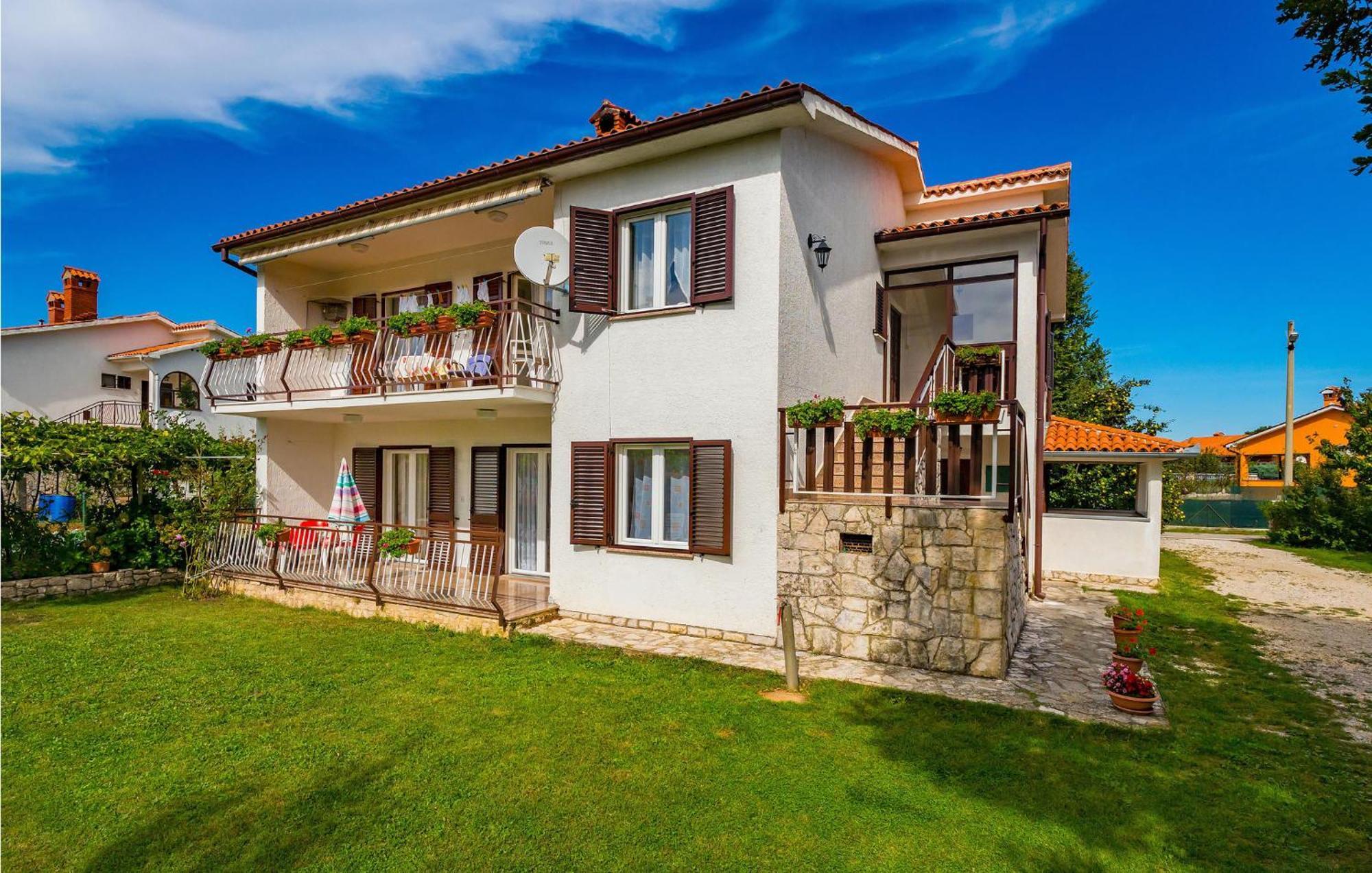 Awesome Apartment In Labin With Wifi Raša Kültér fotó